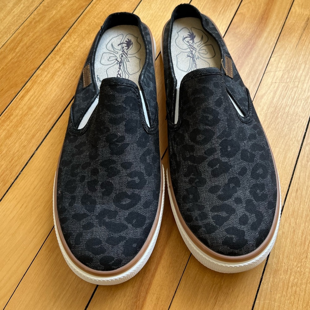 NWOT Margaritaville Slip-Ons